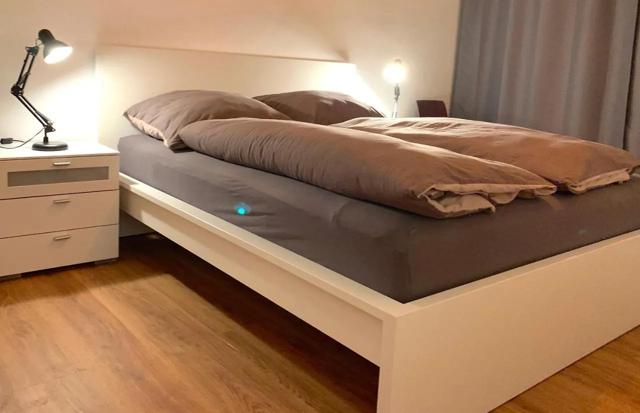 Schoene 3-Zimmer-Wohnung In Koeln-Brueck Mit Eigenem Parkplatz Apartment